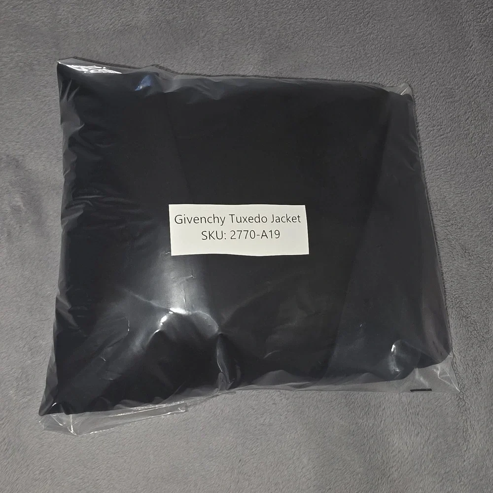 Givinchy Vintage Tuxedo Black Dinner Jacket Tux Blazer Sport Coat 44 Inch Chest